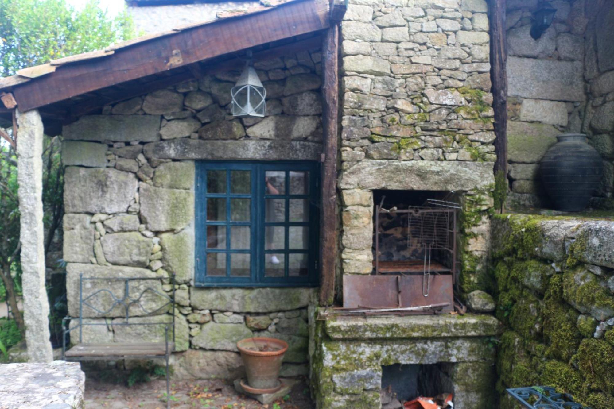 Casa Campo Das Bizarras Castro Daire Exteriör bild